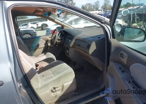 2000 Toyota Sienna Le from USA, damaged, VIN 4T3ZF13C4YU207290